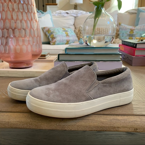 Steve Madden gill slip on sneakers size 9 - Picture 1 of 7